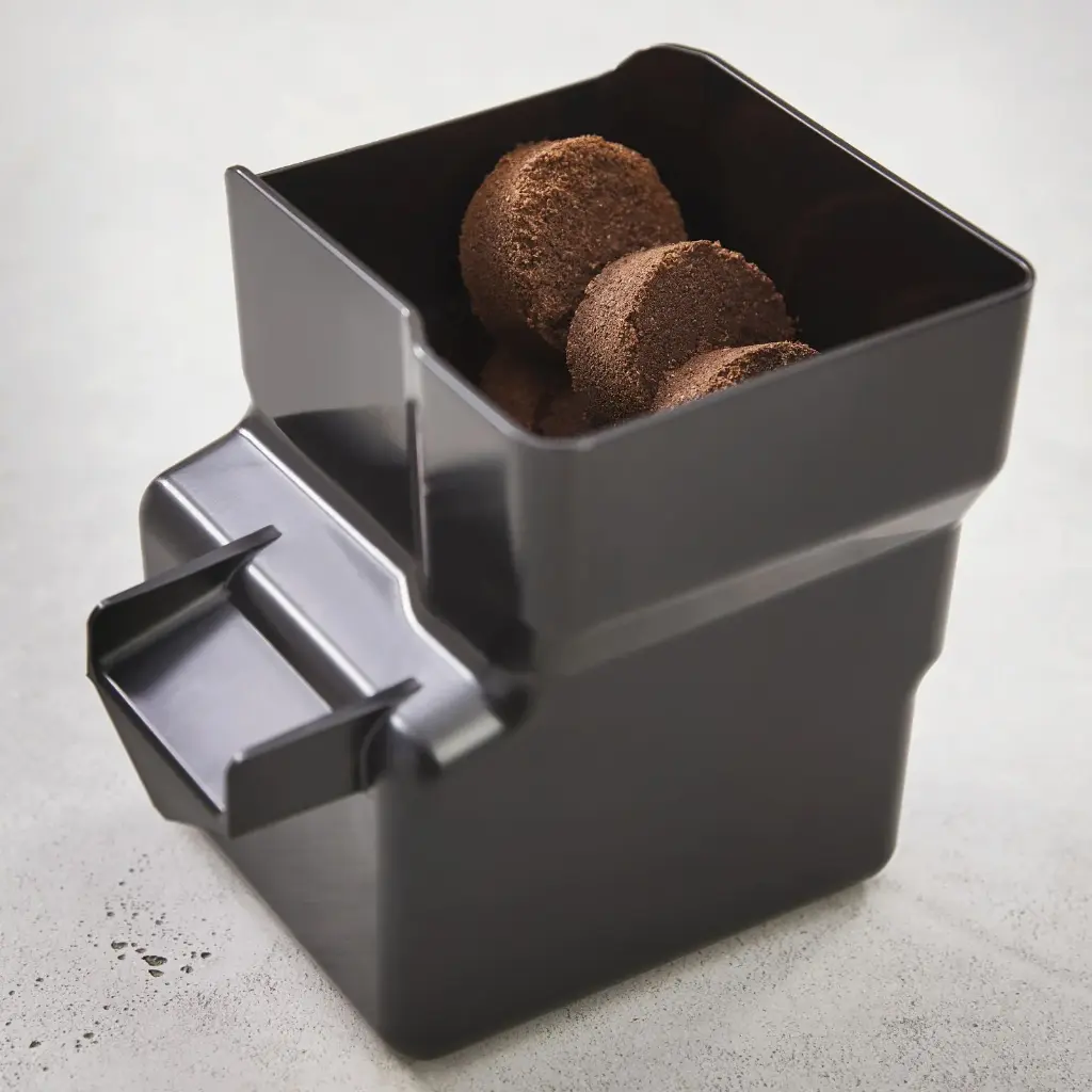 nivona-kaffeevollautomat-8141-tresterbehaelter.webp