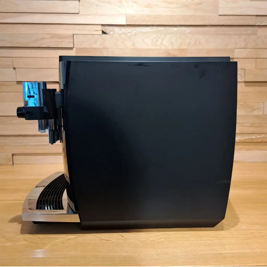 Jura-E8-EB-Piano-Black-right.webp